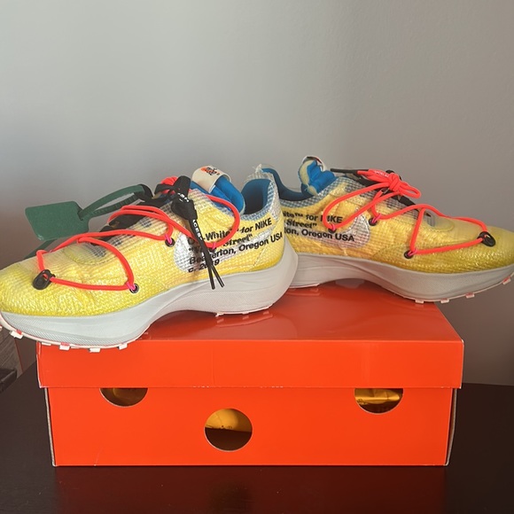 Nike X Off-White Collab!! Worn once. EVERYTHING AUTHENTIC! Comes with box - Picture 5 of 6